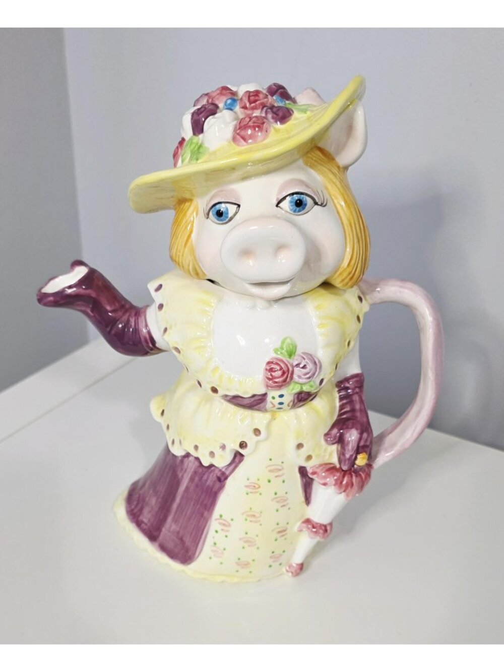 Vintage 1970s Miss Piggy Ceramic Teapot by Sigma the Tastesetter